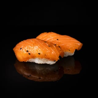 Nigiri Karakuchi Salmon