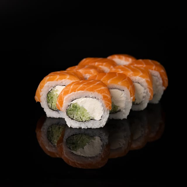 Philadelphia Salmon Roll.