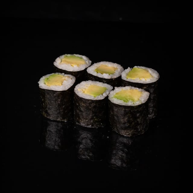 Hosomaki with Avocado.